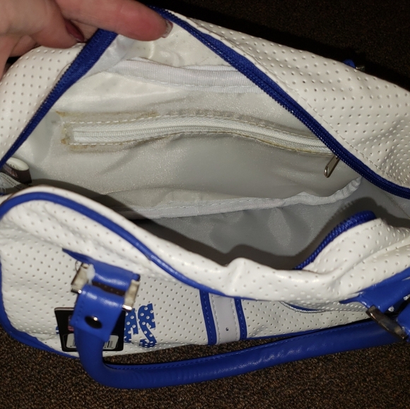 Purses - Picture 3 of 16